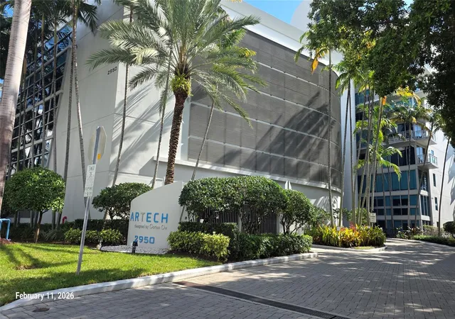 2950-ne-188th-st-110-miami-fl-33180/hzid_9d95f7df