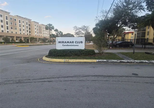 3252-foxcroft-rd-113-miramar-fl-33025/hzid_e1e8444a