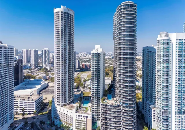1750-n-bayshore-dr-4507-miami-fl-33132/hzid_26a49dcf