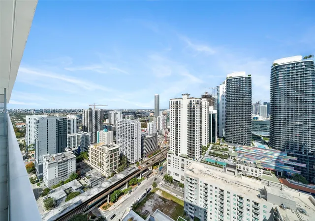 1111-sw-1st-ave-3422-n-miami-fl-33130/hzid_843842b0