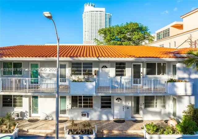 4201-indian-creek-dr-2-miami-beach-fl-33140/hzid_8d7358f8