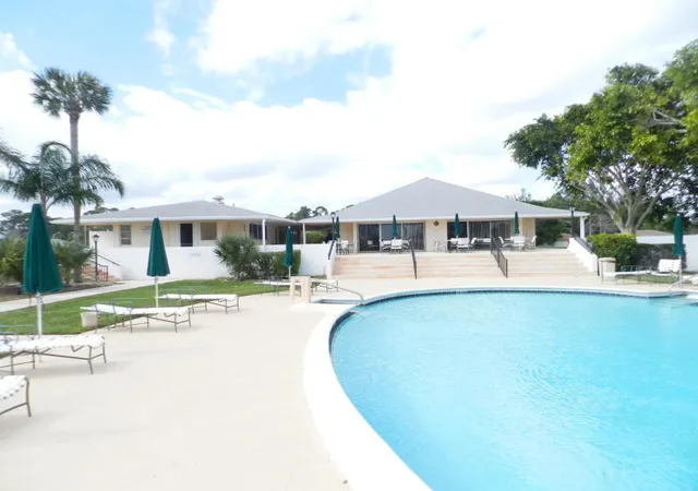 4-greenway-village-n-107-royal-palm-beach-fl-33411/hzid_3373c2da