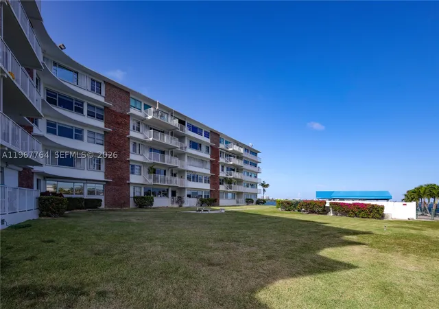 1700-ne-105th-st-512-miami-shores-fl-33138/hzid_688fc0da