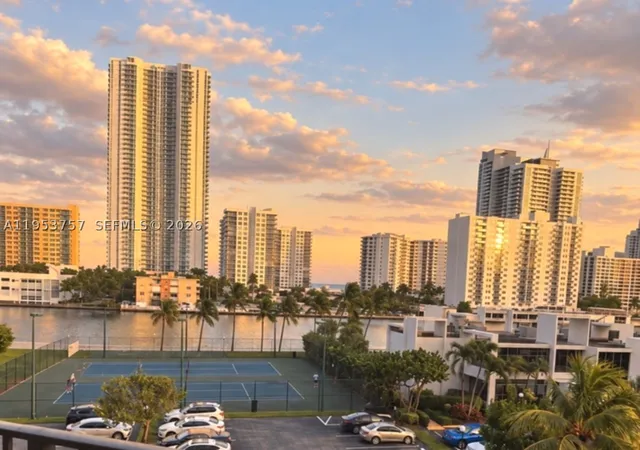 1000-parkview-dr-528-hallandale-beach-fl-33009/hzid_492ea881
