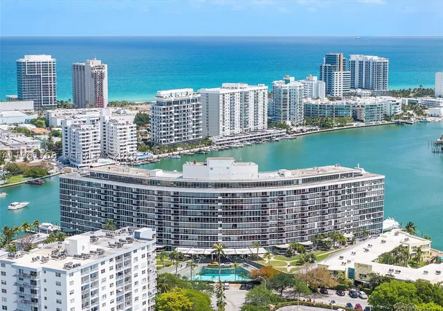 900-bay-dr-1012-miami-beach-fl-33141/hzid_c467d5bb