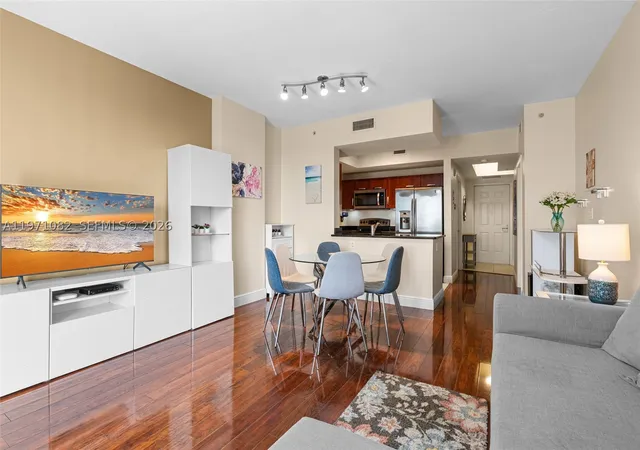 7275-sw-90th-way-404-miami-fl-33156/hzid_a3dd0c7b