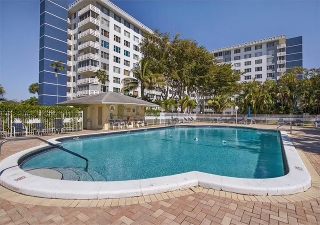 4400-hillcrest-dr-704-hollywood-fl-33021/hzid_e1fe3f43