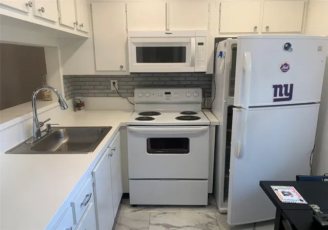 9081-lime-bay-blvd-214-tamarac-fl-33321/hzid_24ea5c3c