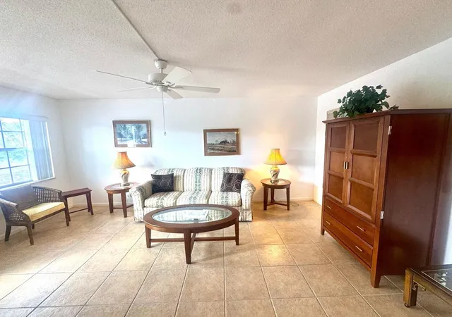 2050-ne-39th-st-209w-lighthouse-point-fl-33064/hzid_f804bb17