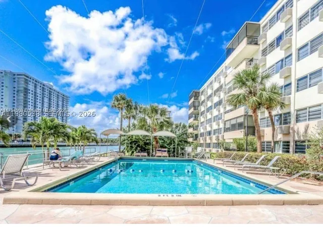 220-kings-point-dr-106-sunny-isles-beach-fl-33160/hzid_1b2599bd