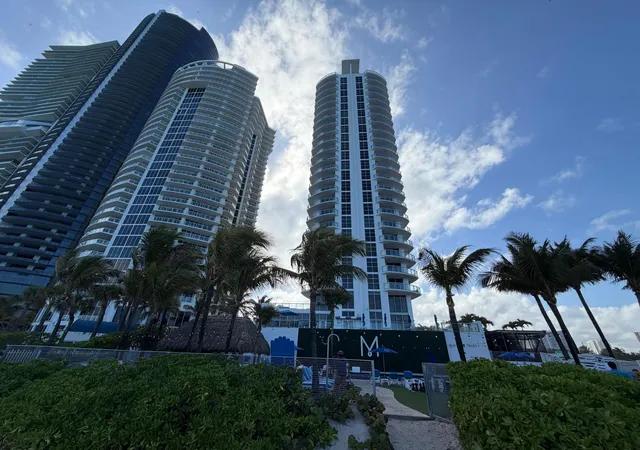 18683-collins-avenue-2303-sunny-isles-beach-fl-33160/hzid_c4509375