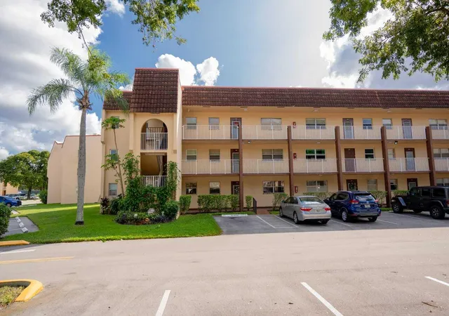 8861-sunrise-lakes-blvd-unit-301-sunrise-fl-33322/hzid_c6061998
