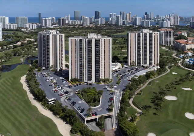 20335-w-country-club-dr-1704-aventura-fl-33180/hzid_5292de4b