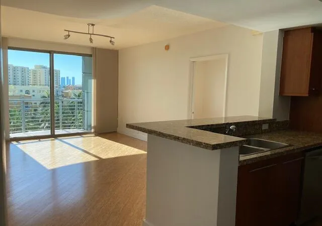 110-washington-ave-1717-miami-beach-fl-33139/hzid_1a08b369