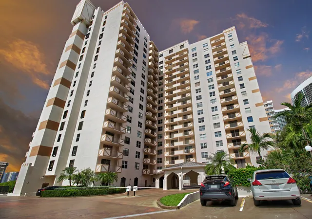 1865-s-ocean-dr-6c-hallandale-beach-fl-33009/hzid_cc862c8e