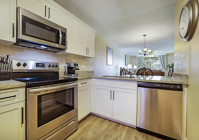 2541-aragon-blvd-202-sunrise-fl-33322/hzid_77dd66bd