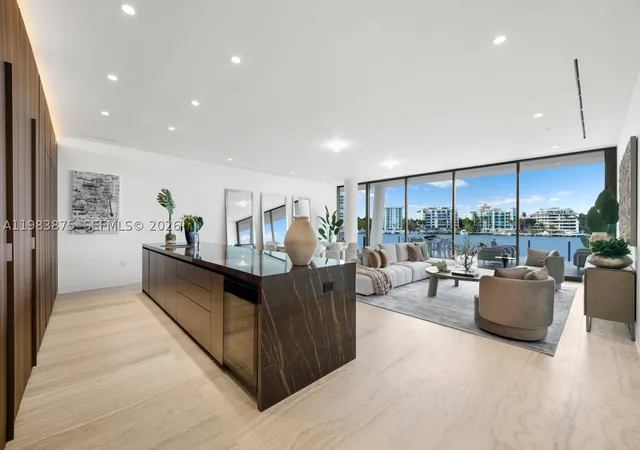 5-grove-isle-dr-l205-miami-fl-33133/hzid_336dd419