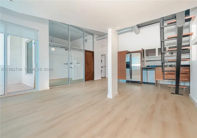 10-sw-south-river-dr-607-miami-fl-33130/hzid_9cb31852