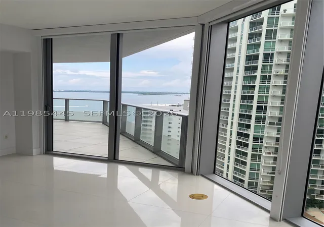1300-brickell-bay-dr-1903-miami-fl-33131/hzid_799debcc
