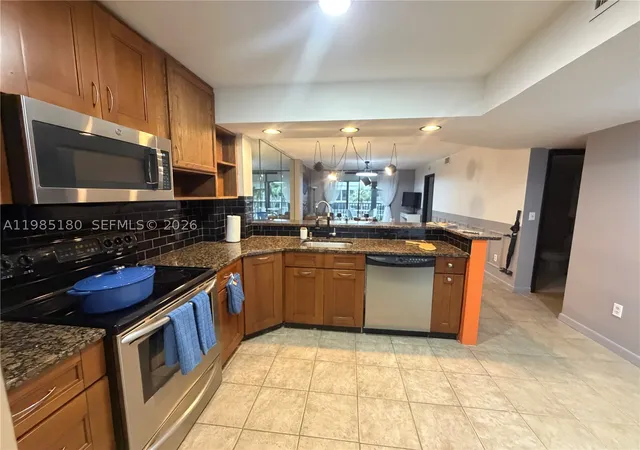 896-n-federal-hwy-326-lantana-fl-33462/hzid_0e907df3