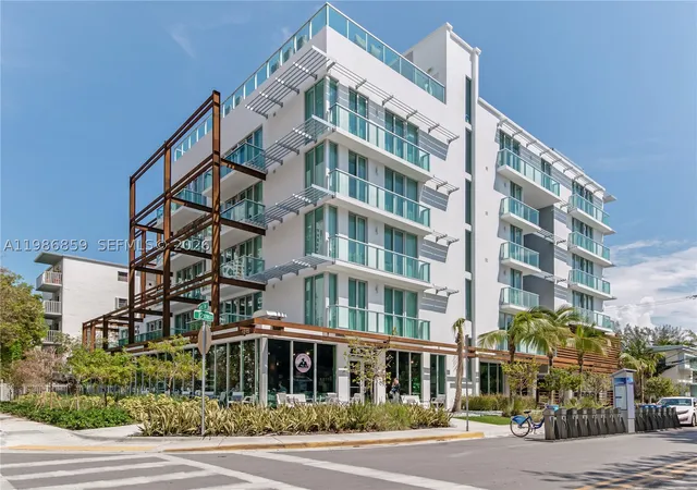 1215-west-ave-402-miami-beach-fl-33139/hzid_8eb0b13e