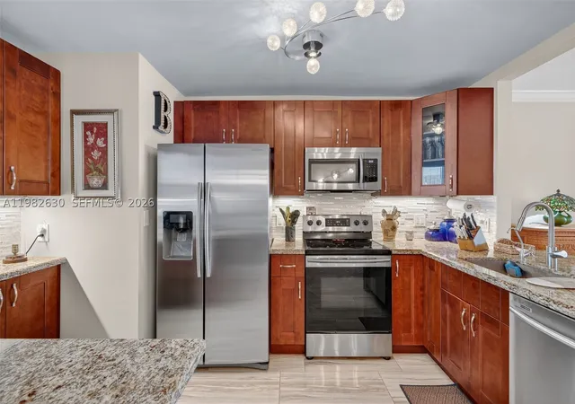 121-golden-isles-dr-205-hallandale-beach-fl-33009/hzid_0a6e884c