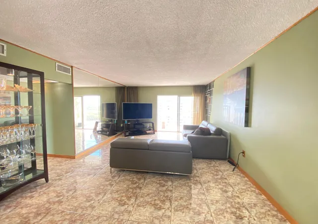 400-kings-point-dr-1423-sunny-isles-beach-fl-33160/hzid_340b9187