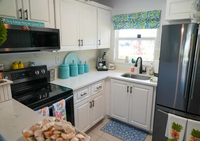 8901-sunrise-lakes-blvd-105-sunrise-fl-33322/hzid_ba03748a