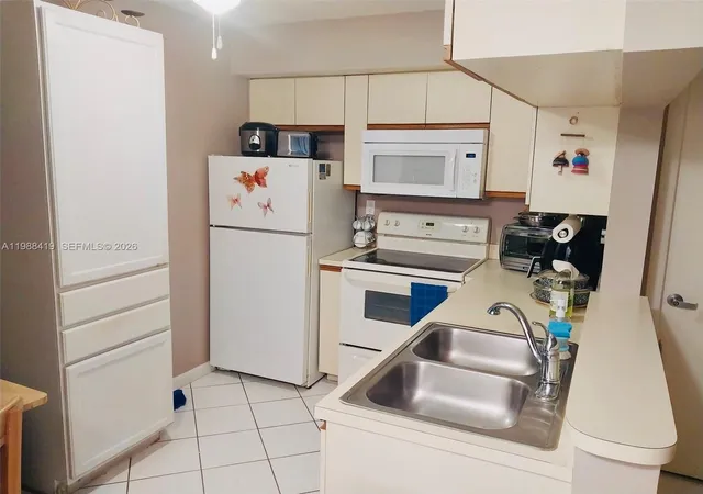 15525-n-miami-lakeway-n-209-8-miami-lakes-fl-33014/hzid_4dd21ff5