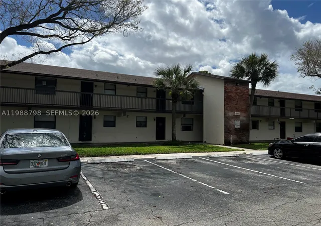 6001-shakerwood-cir-204-tamarac-fl-33319/hzid_86ef8bb8
