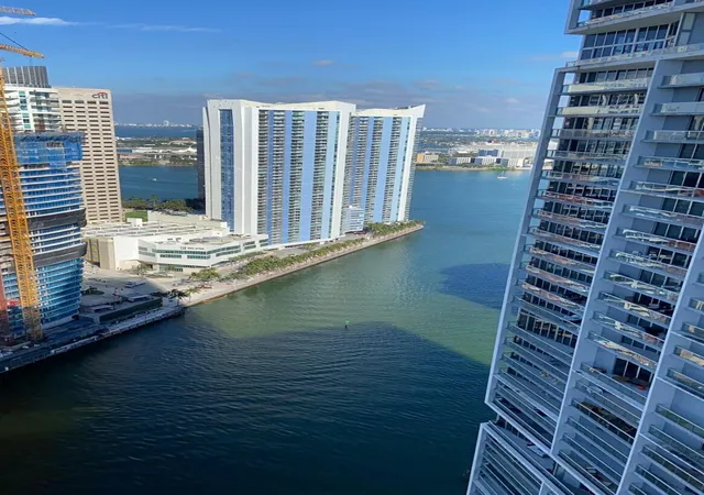475-brickell-ave-4615-miami-fl-33131/hzid_25615c95