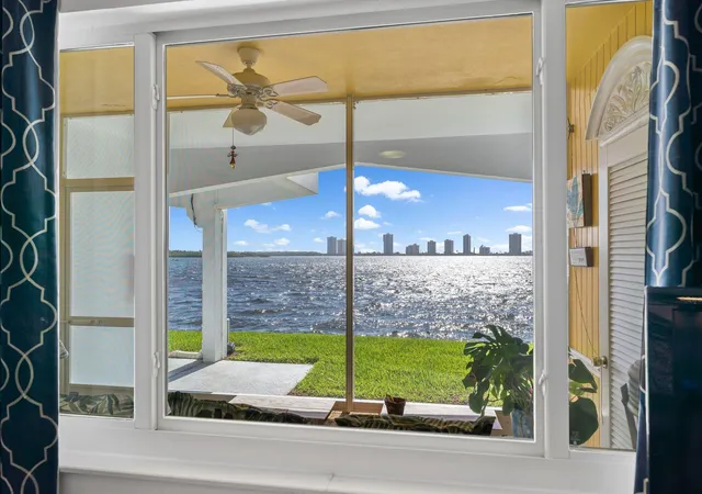 100-shore-ct-105-north-palm-beach-fl-33408/hzid_2475be0a