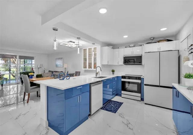 205-se-11th-ter-101-dania-beach-fl-33004/hzid_d84abcea