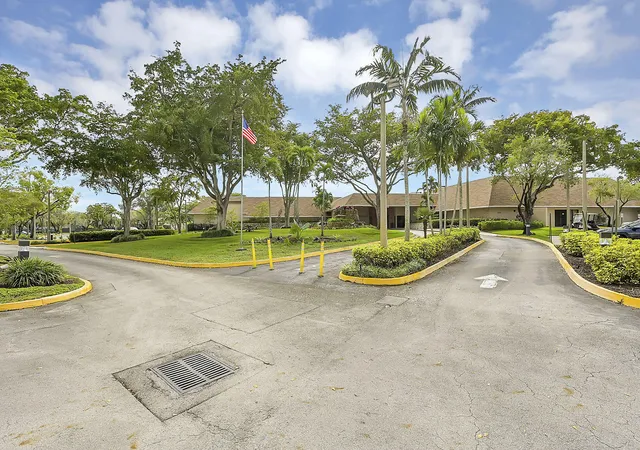 10434-sunrise-lakes-blvd-206-sunrise-fl-33322/hzid_b4fa9125