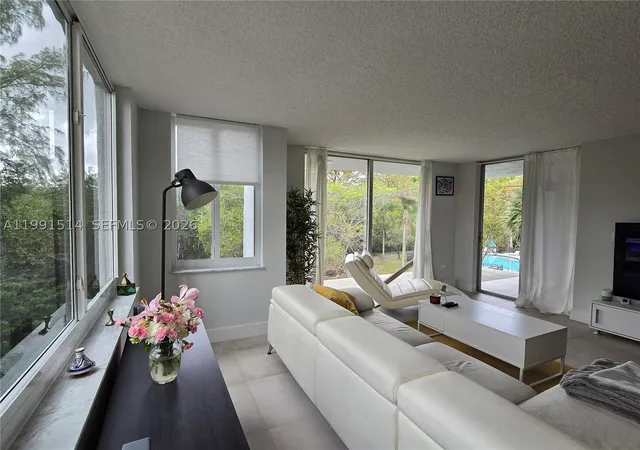 17890-w-dixie-hwy-307-north-miami-beach-fl-33160/hzid_dfd112ef