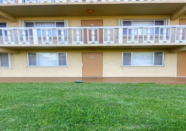 100-village-green-cir-e-112-palm-springs-fl-33461/hzid_689845ef