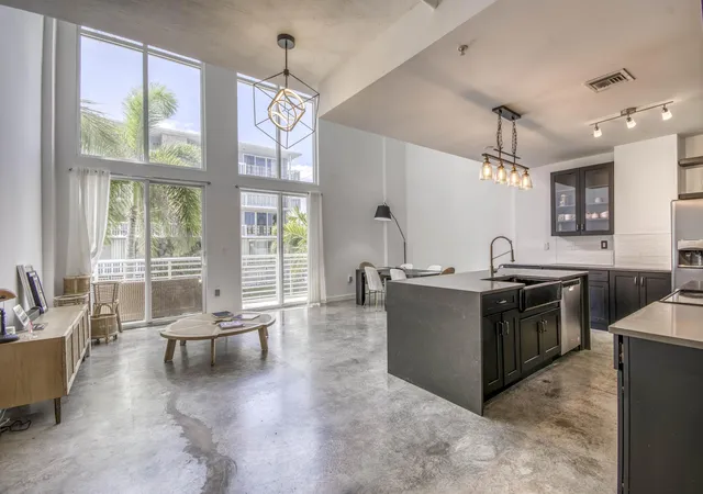 108-lake-ave-202-fl-33460/hzid_8a4a7095