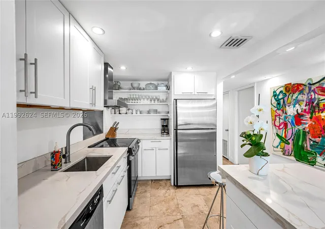 1228-west-ave-209-miami-beach-fl-33139/hzid_319afa26