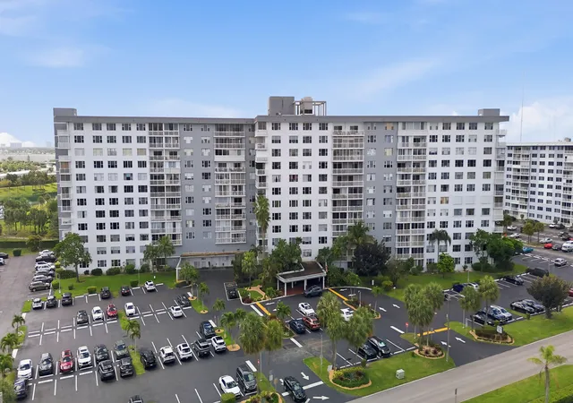 3800-hillcrest-dr-310-hollywood-fl-33021/hzid_89eaaa2a