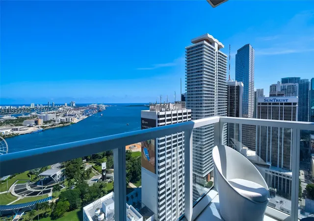 253-ne-2nd-st-3509-miami-fl-33132/hzid_e26c59eb