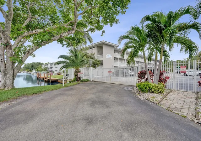 900-sw-12th-st-100-fort-lauderdale-fl-33315/hzid_f04d2acb