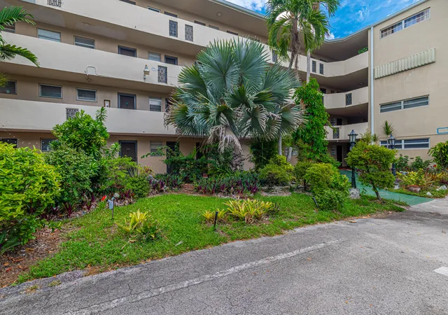 1660-ne-191st-st-unit-311-miami-fl-33179/hzid_bc6a4bd2