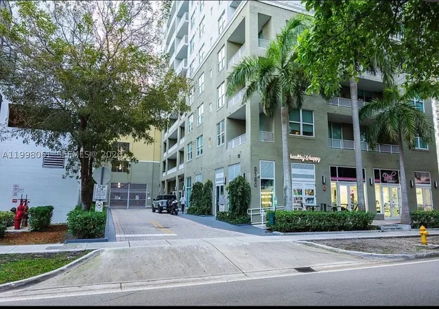 3180-sw-22nd-ter-1205-miami-fl-33145/hzid_d288a1e4