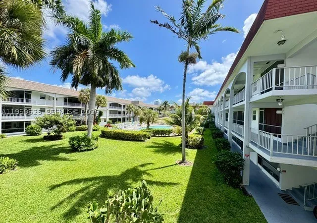 581-blue-heron-dr-221-b-hallandale-beach-fl-33009/hzid_a75fae05