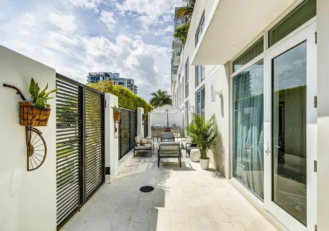 401-n-birch-rd-th3-fort-lauderdale-fl-33304/hzid_9f21c75d