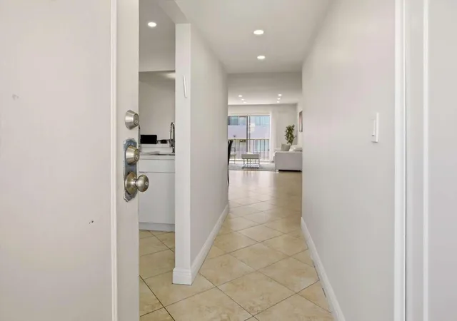 16750-ne-10th-ave-312-north-miami-beach-fl-33162/hzid_a4625457