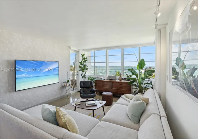 1670-lincoln-ct-ph-e-miami-beach-fl-33139/hzid_8c3441ae