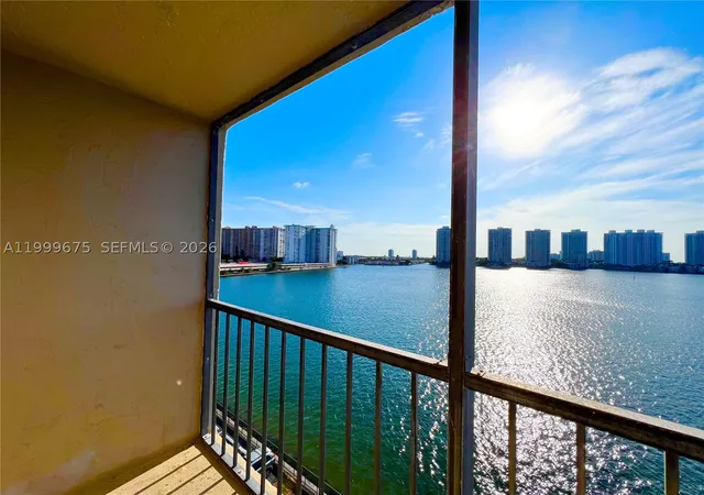 17600-n-bay-rd-n701-sunny-isles-beach-fl-33160/hzid_1275c3ee