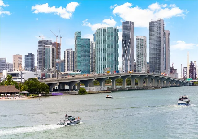 1000-venetian-way-408-miami-fl-33139/hzid_61e3b88e