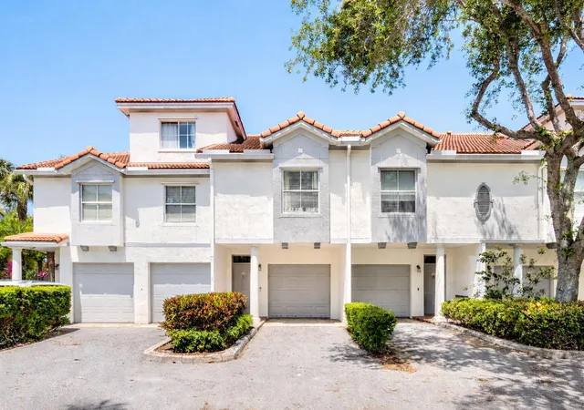 2052-alta-meadows-ln-apt-2212-delray-beach-fl-33444/hzid_640d1604